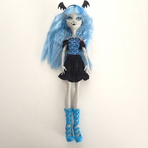 Monster High Freaky Fusion Ghoulia Yelps Doll 2008